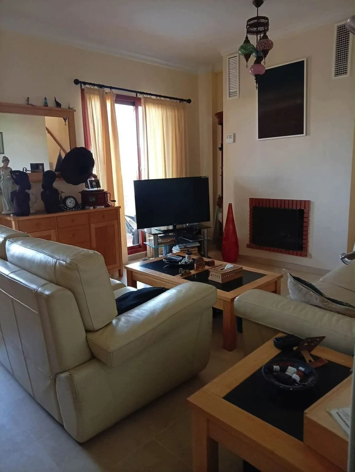 3 Bedroom Semi-Detached House for Sale in La Duquesa, Málaga - Image 2