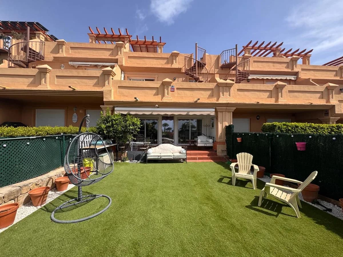 3 Bedroom Townhouse for Sale in Estepona, Málaga - Image 3