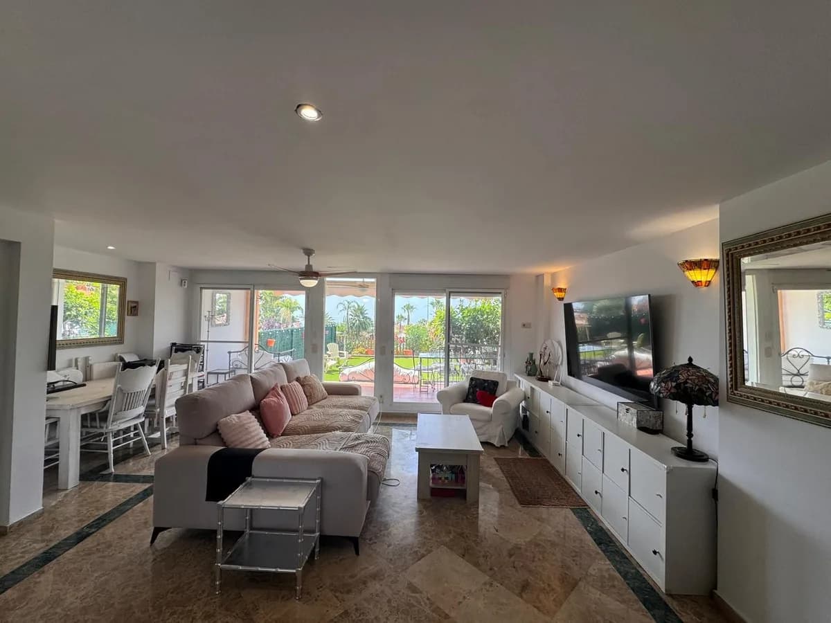 3 Bedroom Townhouse for Sale in Estepona, Málaga - Image 4