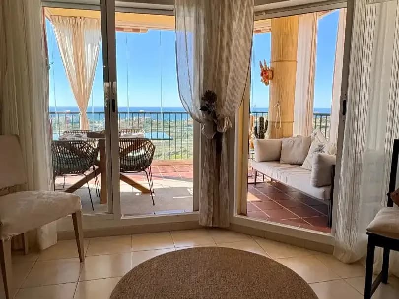 2 Bedroom Middle Floor Apartment for Sale in Riviera del Sol, Málaga - Image 3