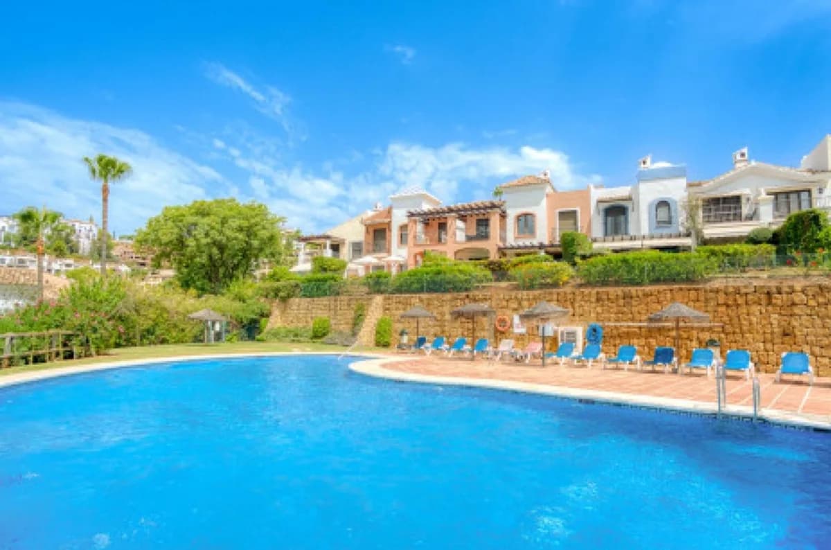 4 Bedroom Townhouse for Sale in Los Arqueros, Málaga