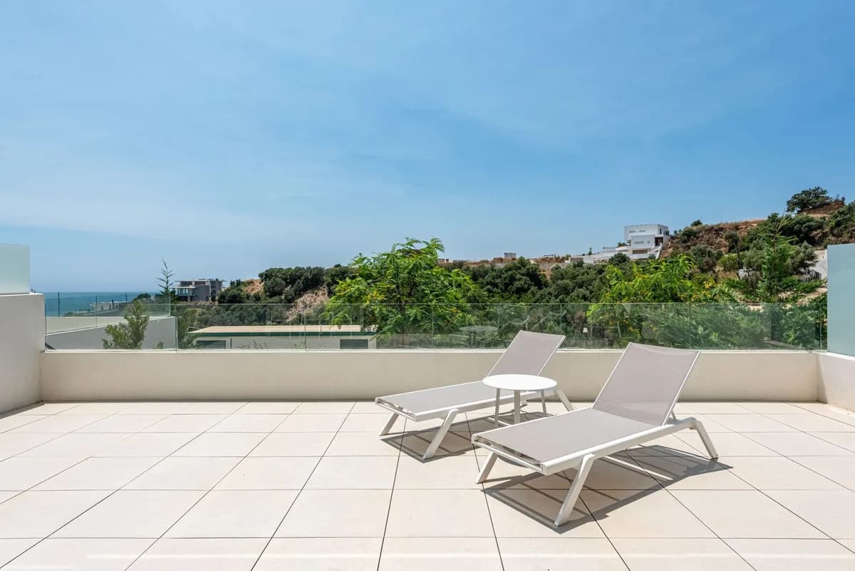 2 Bedroom Ground Floor Apartment for Sale in Altos de los Monteros, Málaga - Image 8