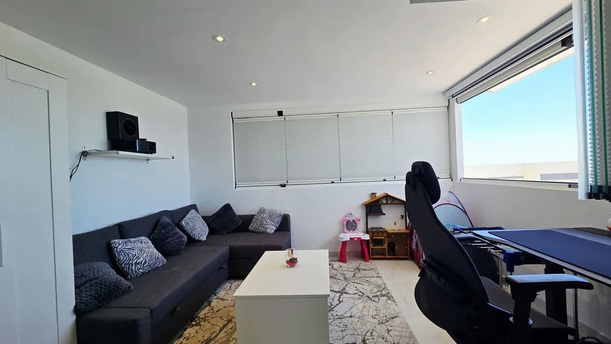 4 Bedroom Penthouse Duplex for Sale in San Pedro de Alcántara, Málaga - Image 7