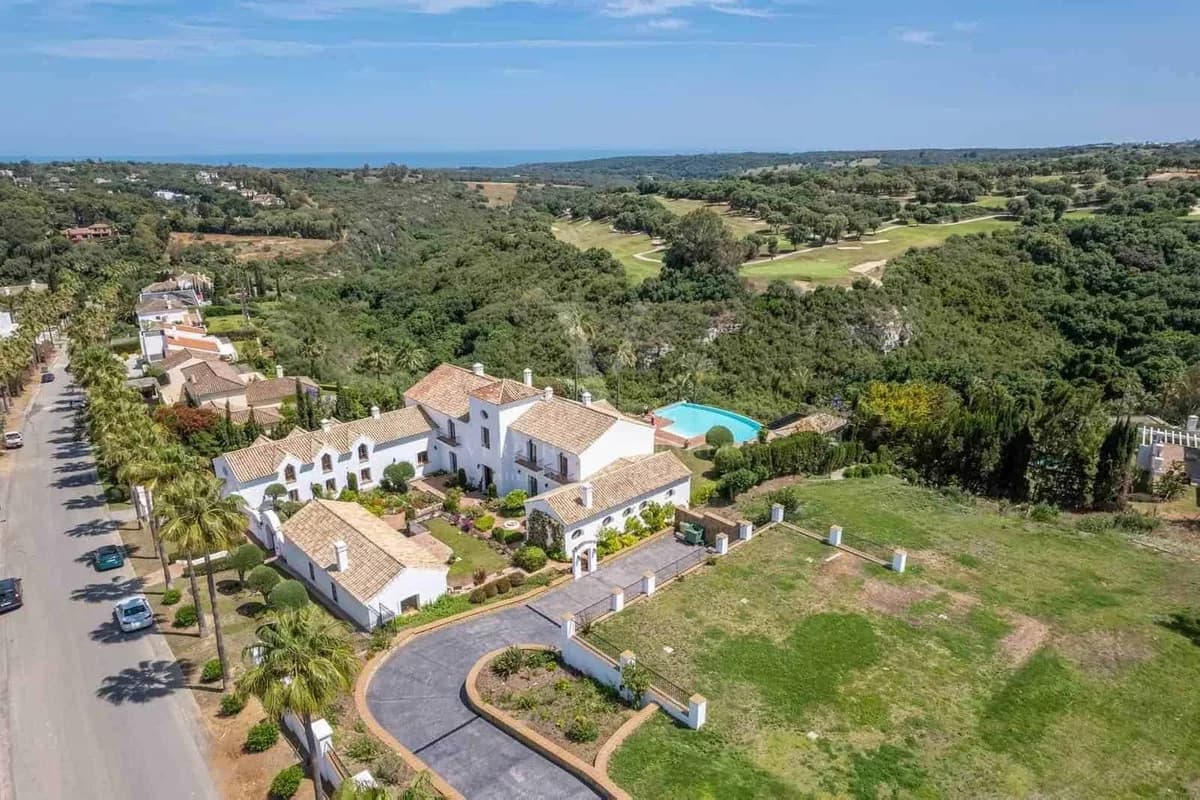 7 Bedroom Detached Villa for Sale in Sotogrande Alto, Cádiz - Image 2