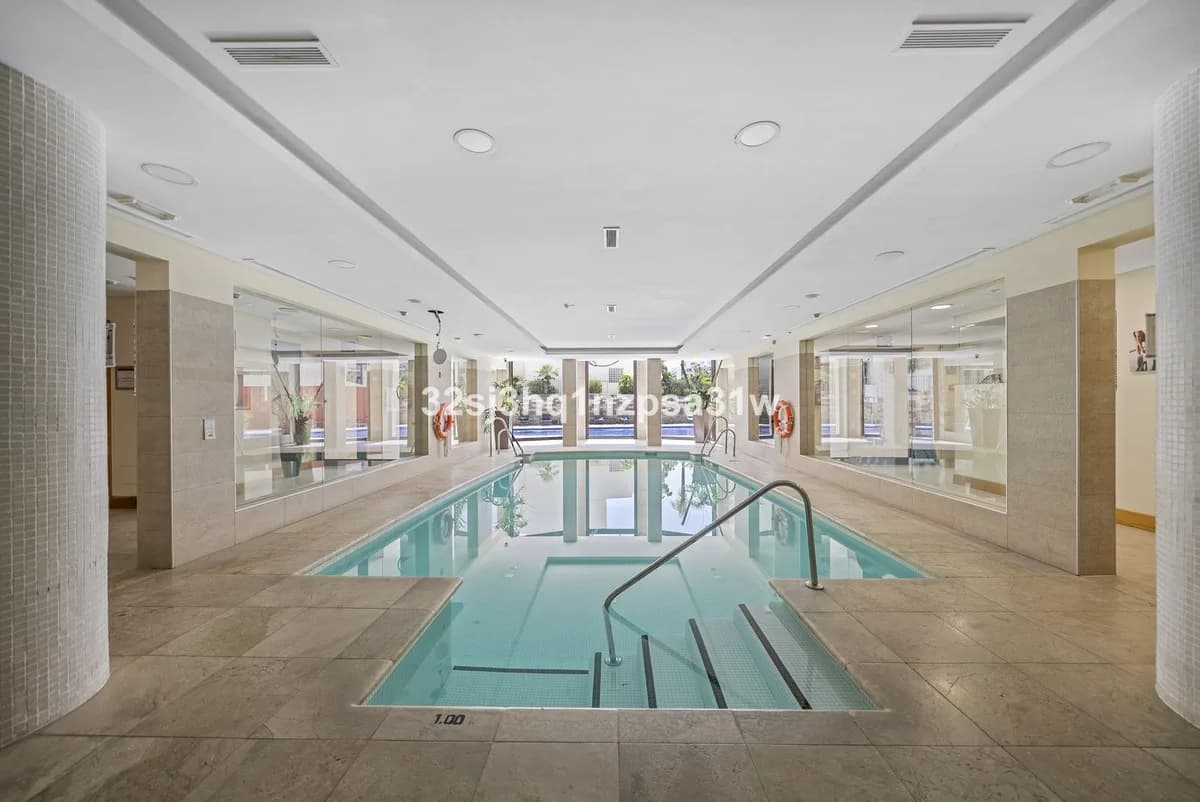 3 Bedroom Penthouse for Sale in Altos de los Monteros, Málaga - Image 4