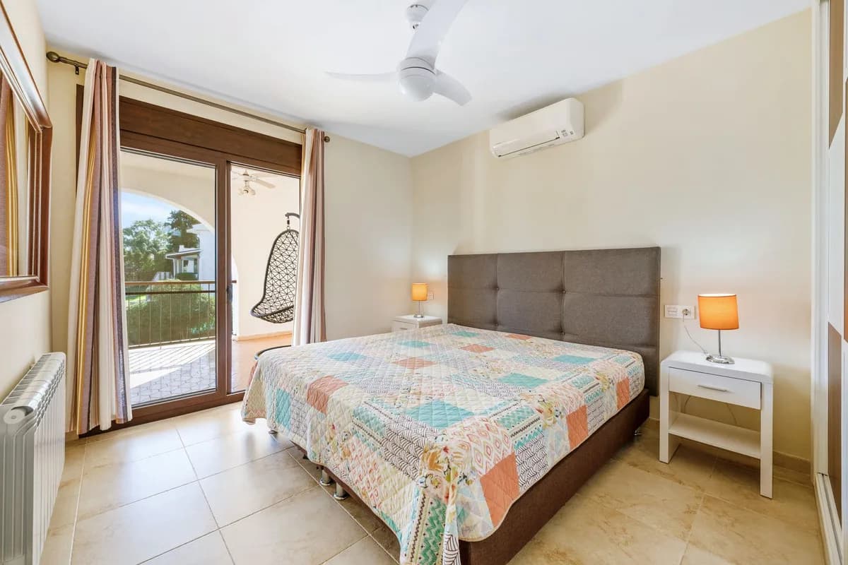 5 Bedroom Detached Villa for Sale in Atalaya, Málaga - Image 9
