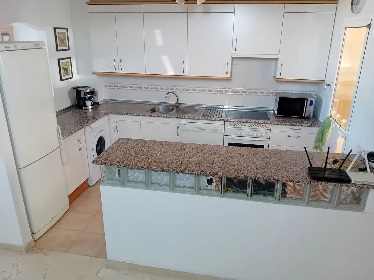 3 Bedroom Semi-Detached House for Sale in Manilva, Málaga - Image 6