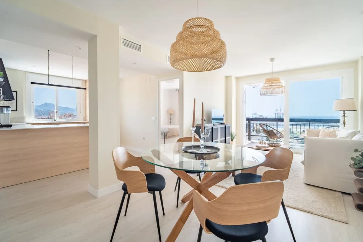 4 Bedroom Top Floor Apartment for Sale in Huelin, Málaga