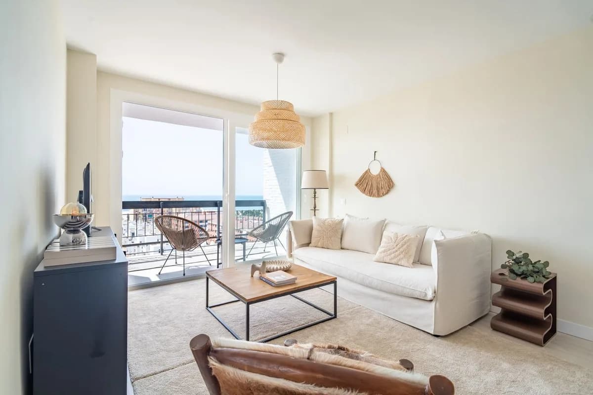 4 Bedroom Top Floor Apartment for Sale in Huelin, Málaga - Image 7