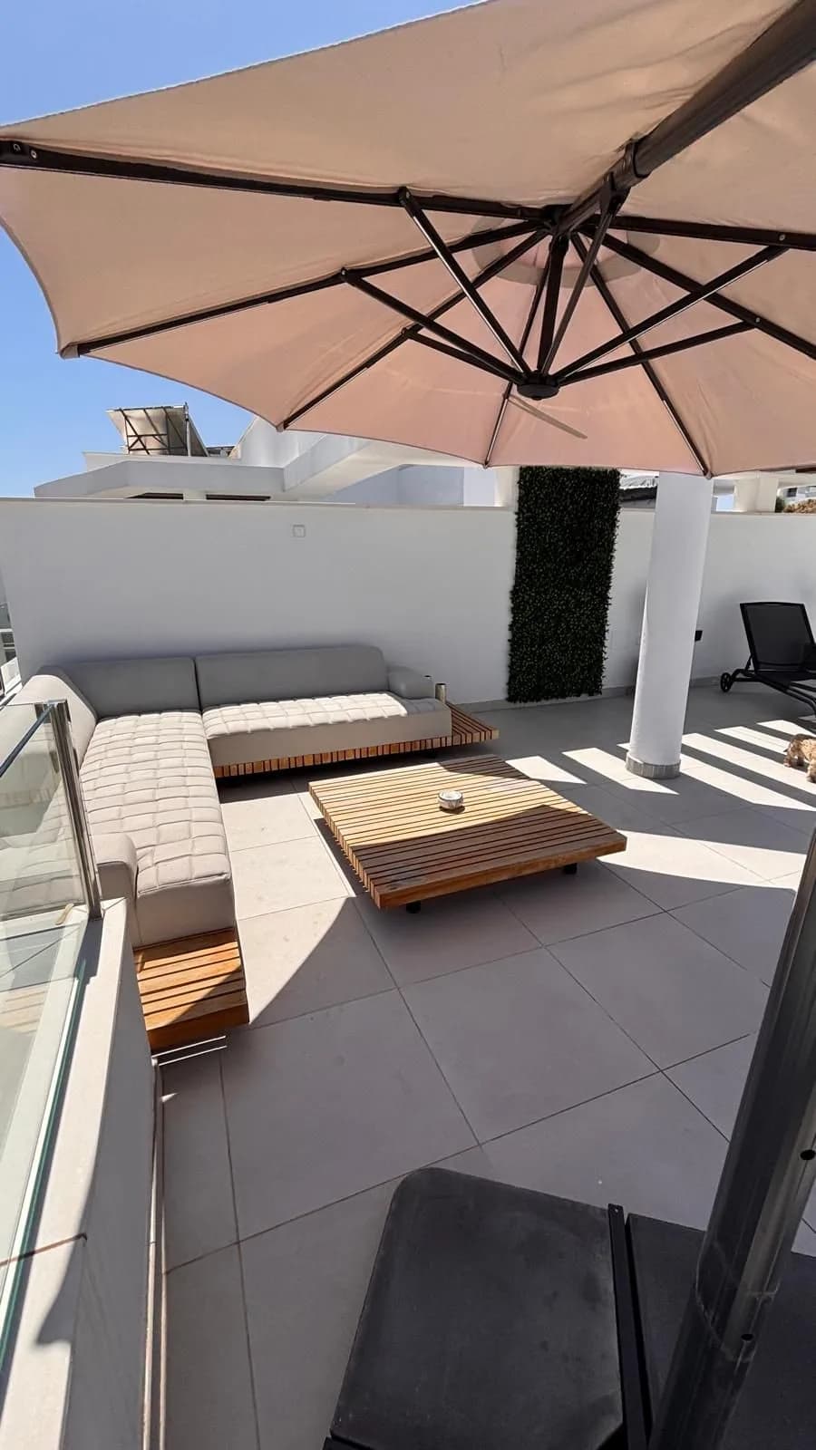 3 Bedroom Middle Floor Apartment for Sale in Calanova Golf, Málaga - Image 3