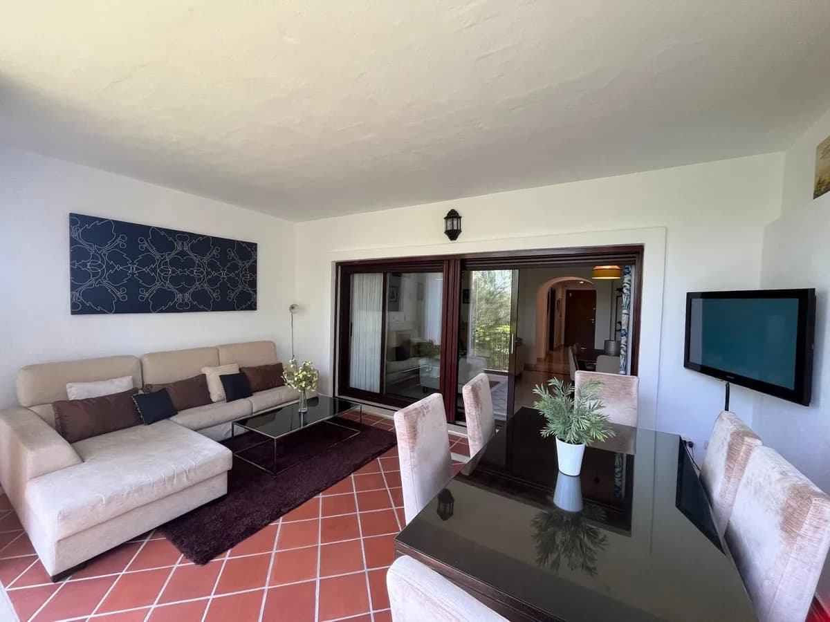 3 Bedroom Townhouse for Sale in Estepona, Málaga - Image 5