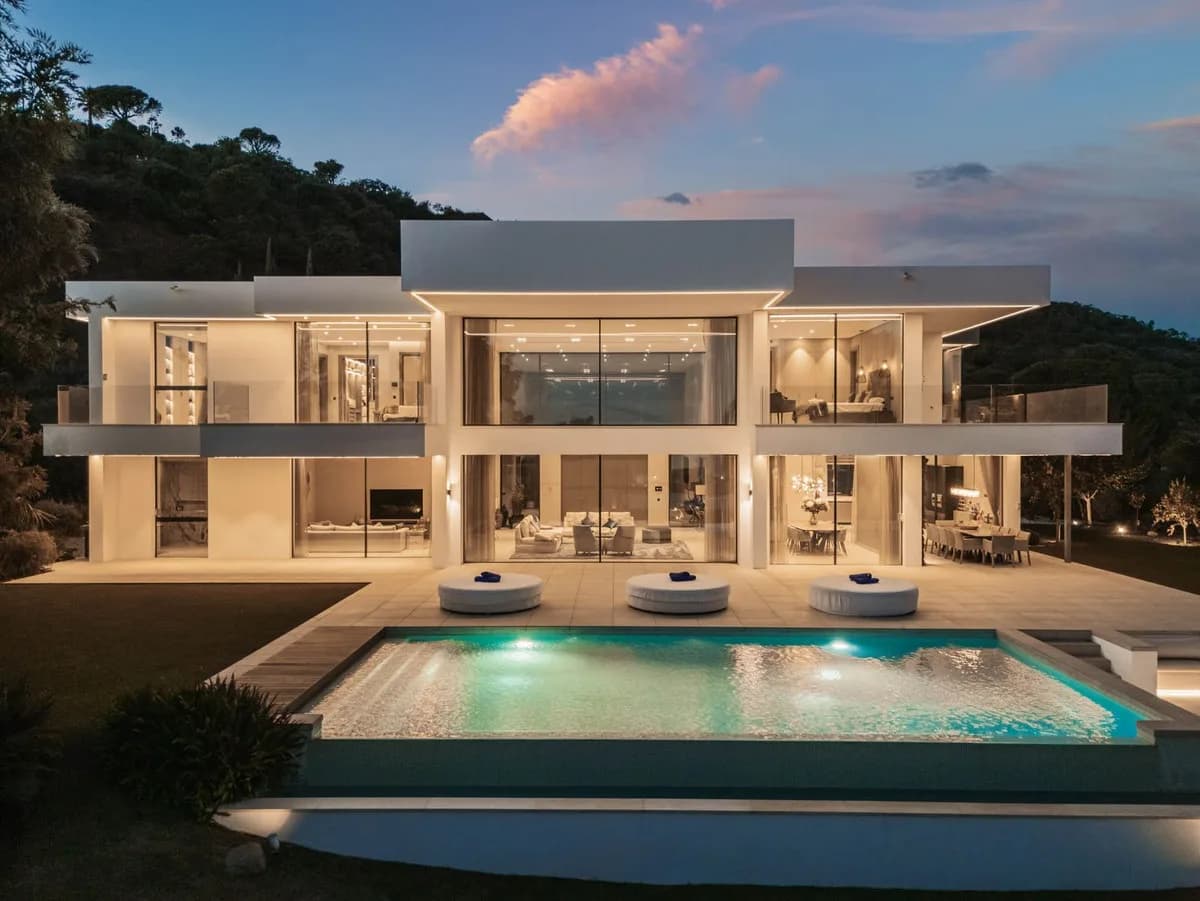 5 Bedroom Detached Villa for Sale in El Madroñal, Málaga - Image 8
