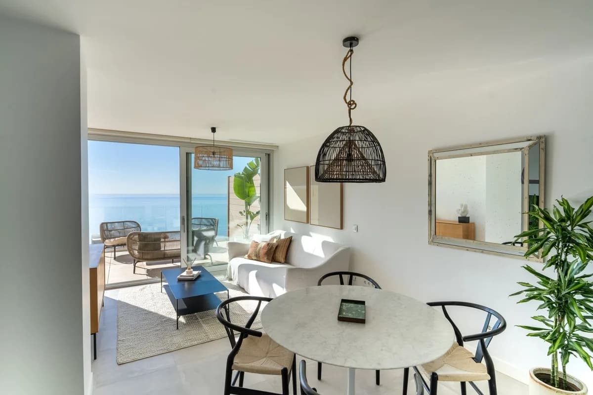 2 Bedroom Top Floor Apartment for Sale in Fuengirola, Málaga