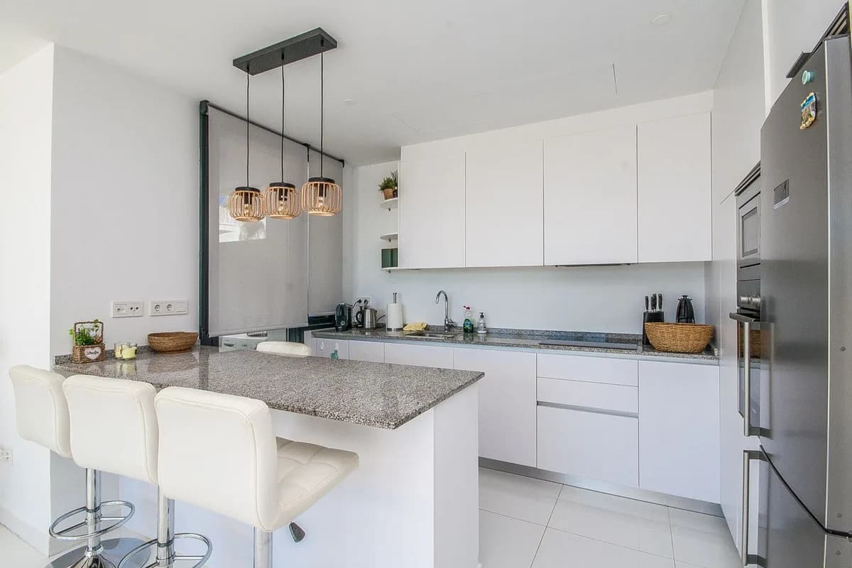 3 Bedroom Penthouse Duplex for Sale in Benahavís, Málaga - Image 5