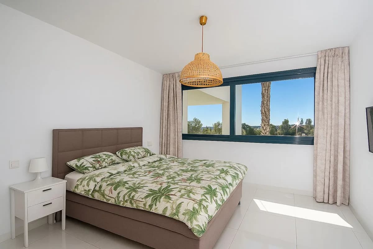 3 Bedroom Penthouse Duplex for Sale in Benahavís, Málaga - Image 6