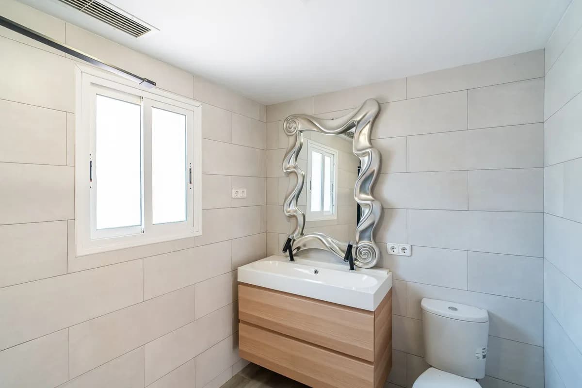 3 Bedroom Semi-Detached House for Sale in Torremuelle, Málaga - Image 6