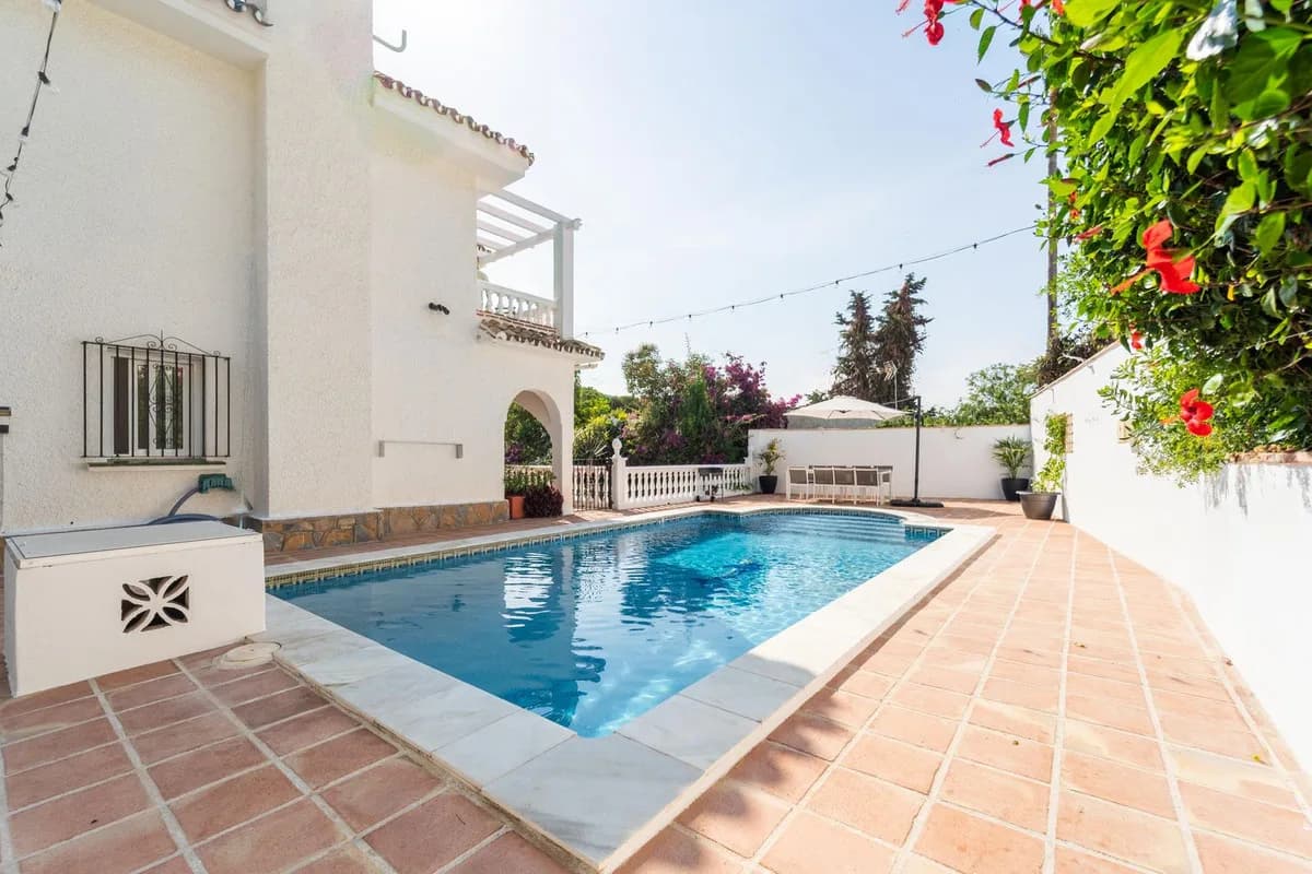 3 Bedroom Detached Villa for Sale in Calahonda, Málaga - Image 8