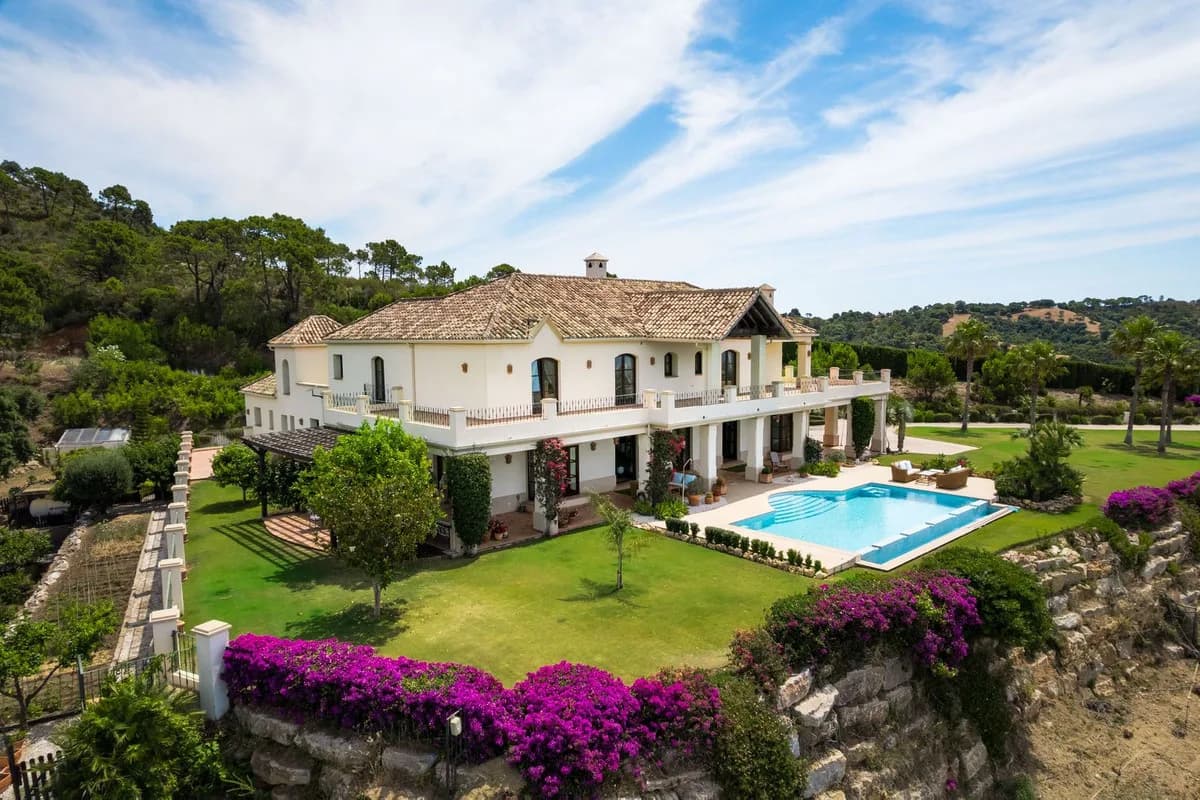 5 Bedroom Detached Villa for Sale in Estepona, Málaga - Image 6