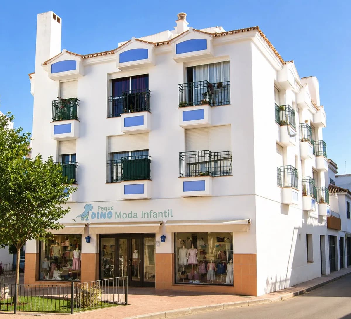 2 Bedroom Middle Floor Apartment for Sale in San Pedro de Alcántara, Málaga