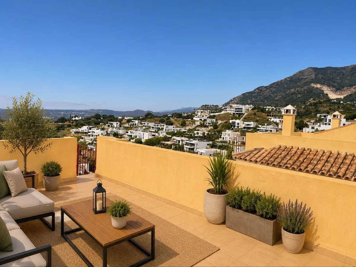 3 Bedroom Semi-Detached House for Sale in Mijas, Málaga - Image 8