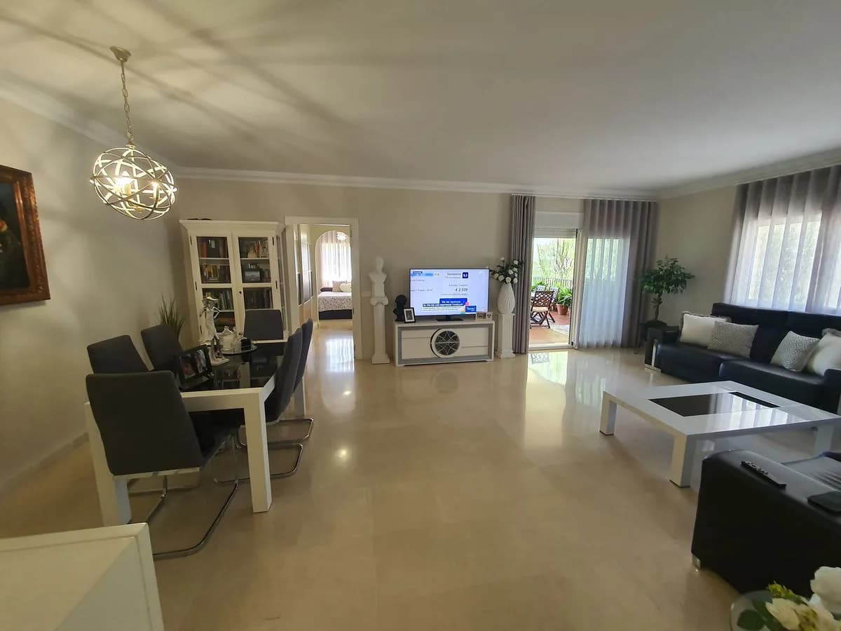 3 Bedroom Ground Floor Apartment for Sale in La Cala Hills, Málaga - Image 2