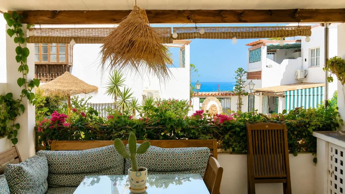 2 Bedroom Ground Floor Apartment for Sale in La Duquesa, Málaga - Image 3