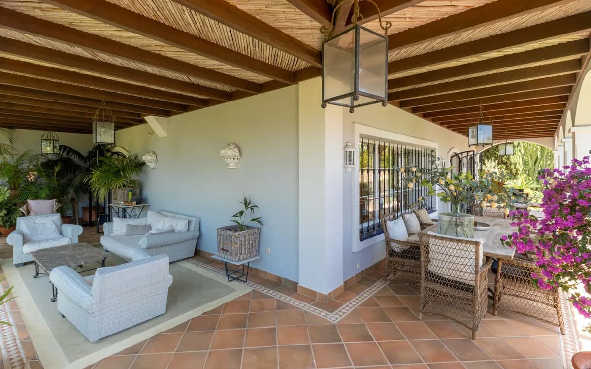 5 Bedroom Detached Villa for Sale in Bahía de Marbella, Málaga - Image 9