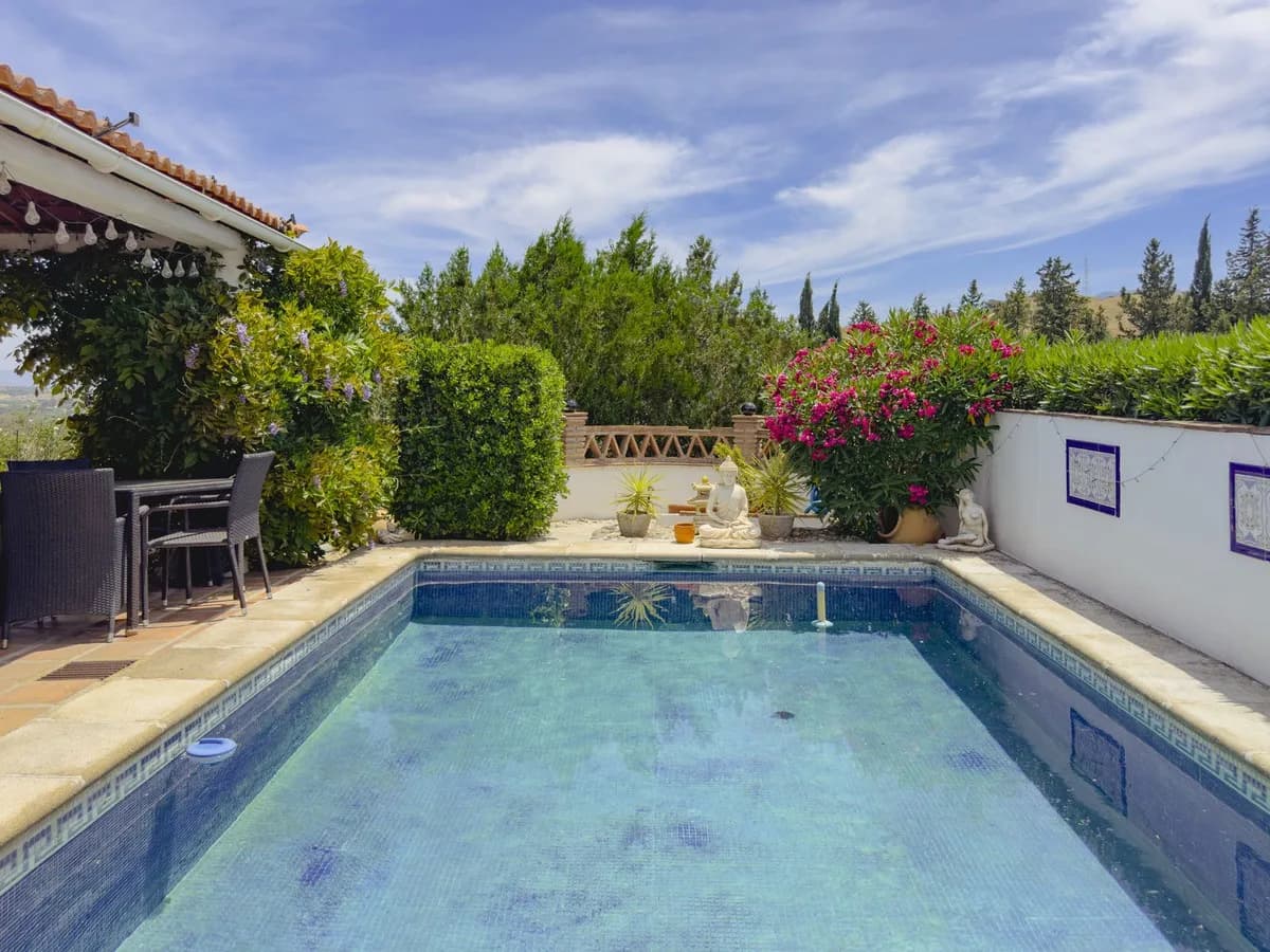 4 Bedroom Finca - Cortijo for Sale in Coín, Málaga - Image 2