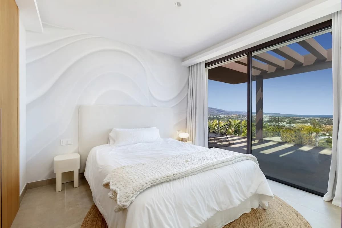 5 Bedroom Detached Villa for Sale in Benahavís, Málaga - Image 8