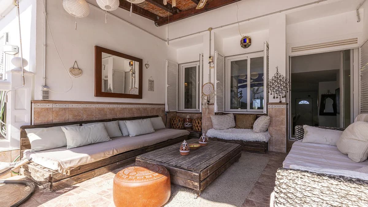 4 Bedroom Detached Villa for Sale in La Duquesa, Málaga - Image 7