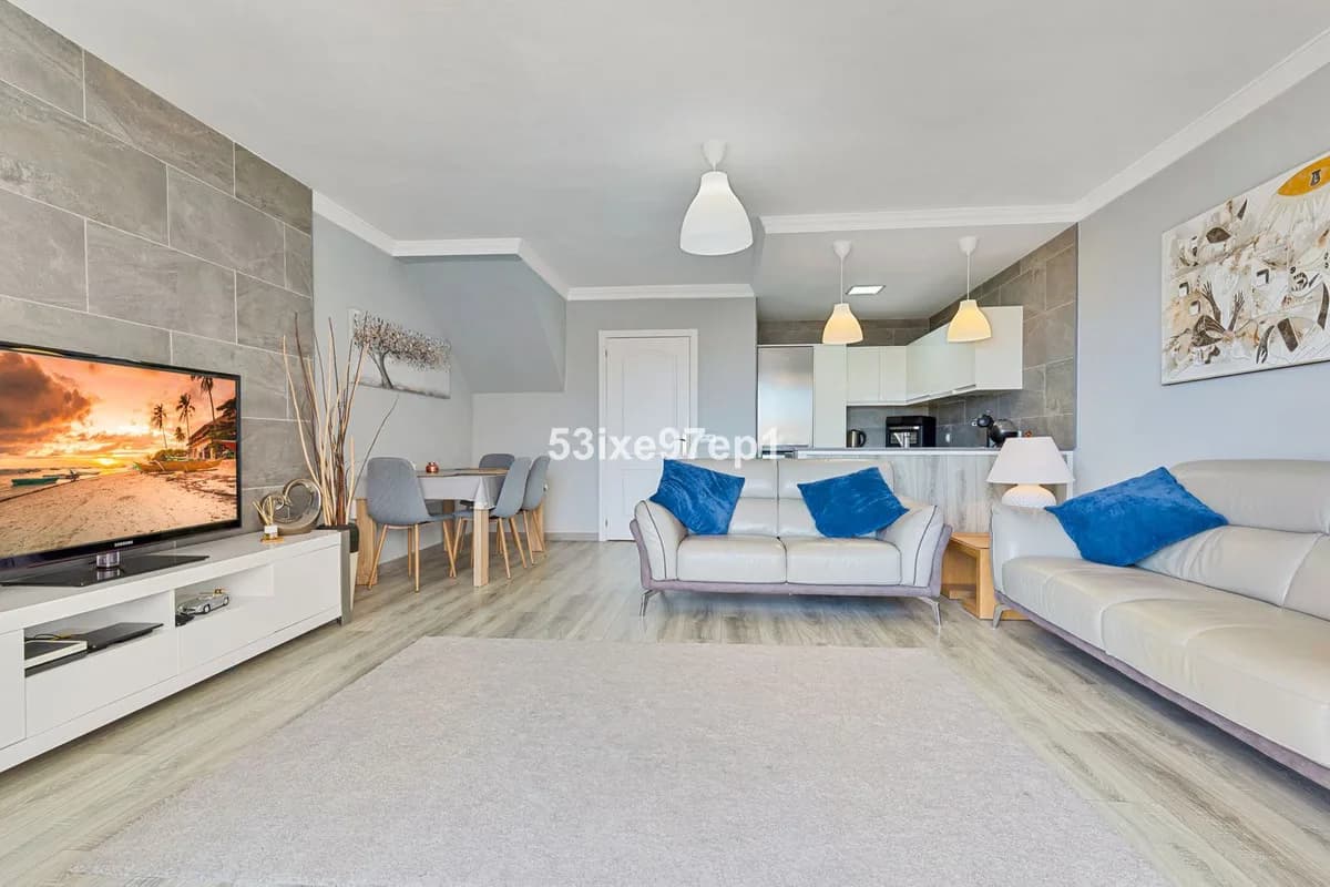 2 Bedroom Townhouse for Sale in Fuengirola, Málaga - Image 6