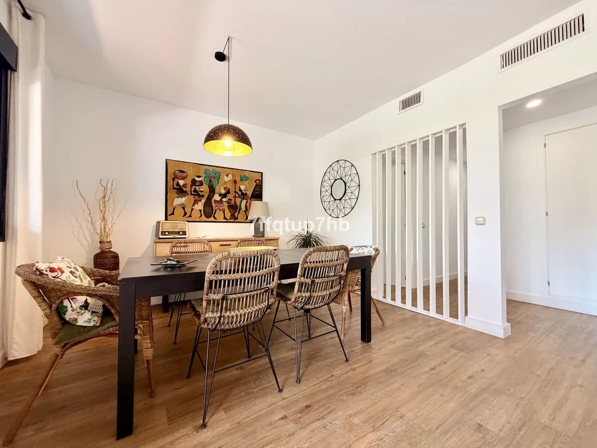 3 Bedroom Ground Floor Apartment for Sale in Estepona, Málaga - Image 3