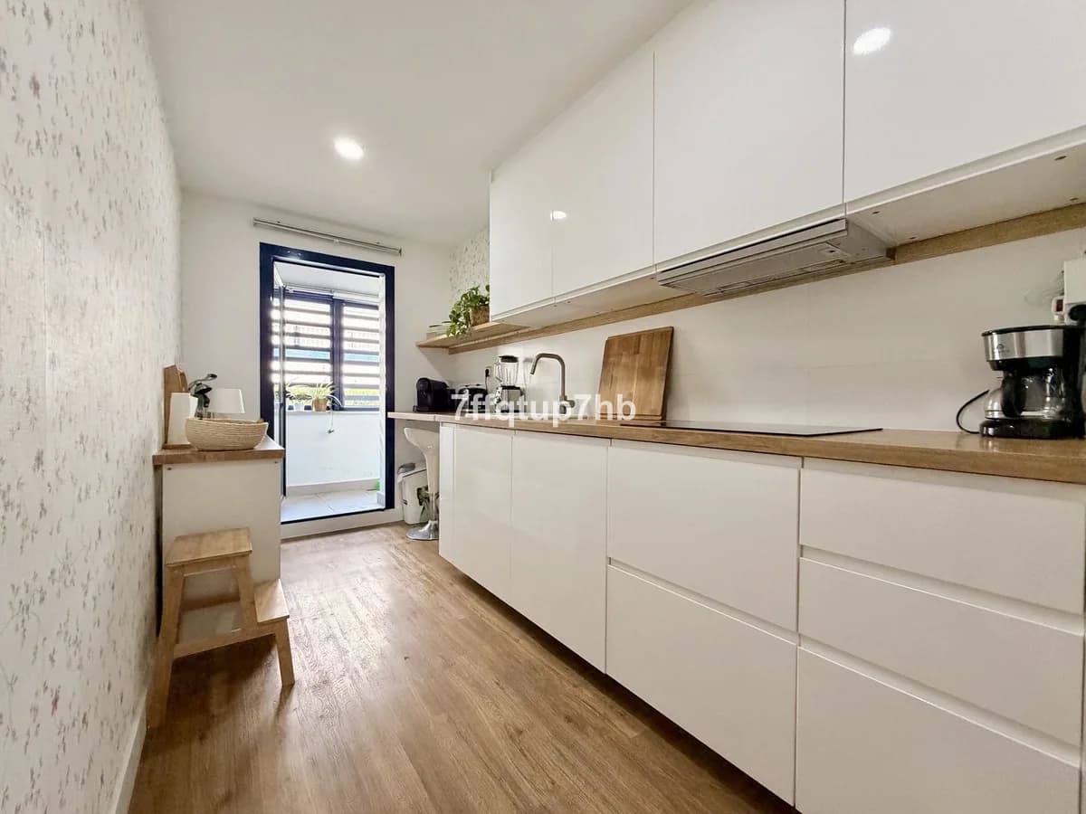 3 Bedroom Ground Floor Apartment for Sale in Estepona, Málaga - Image 8