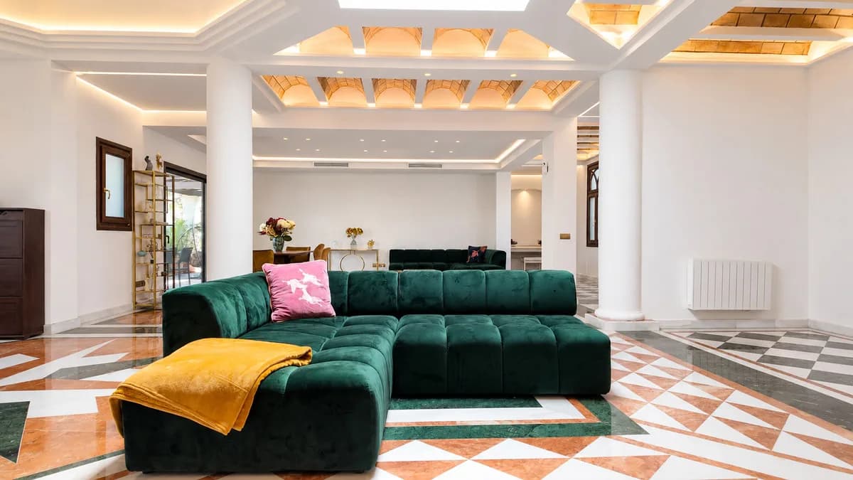 3 Bedroom Bungalow for Sale in The Golden Mile, Málaga - Image 3