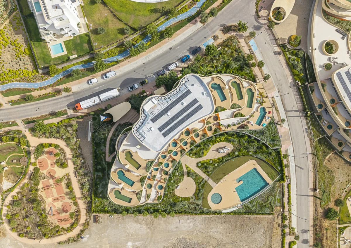 3 Bedroom Ground Floor Apartment for Sale in Fuengirola, Málaga - Image 5