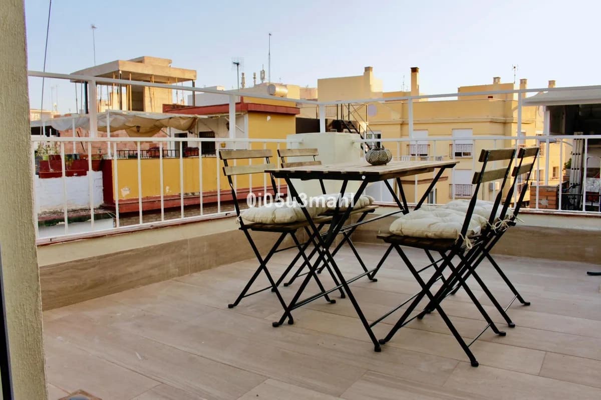 5 Bedroom Townhouse for Sale in Martiricos, Málaga - Image 3