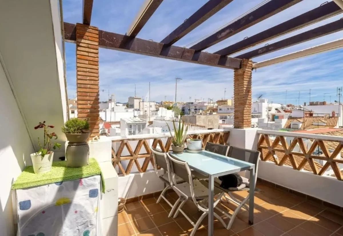 3 Bedroom Penthouse for Sale in Estepona, Málaga
