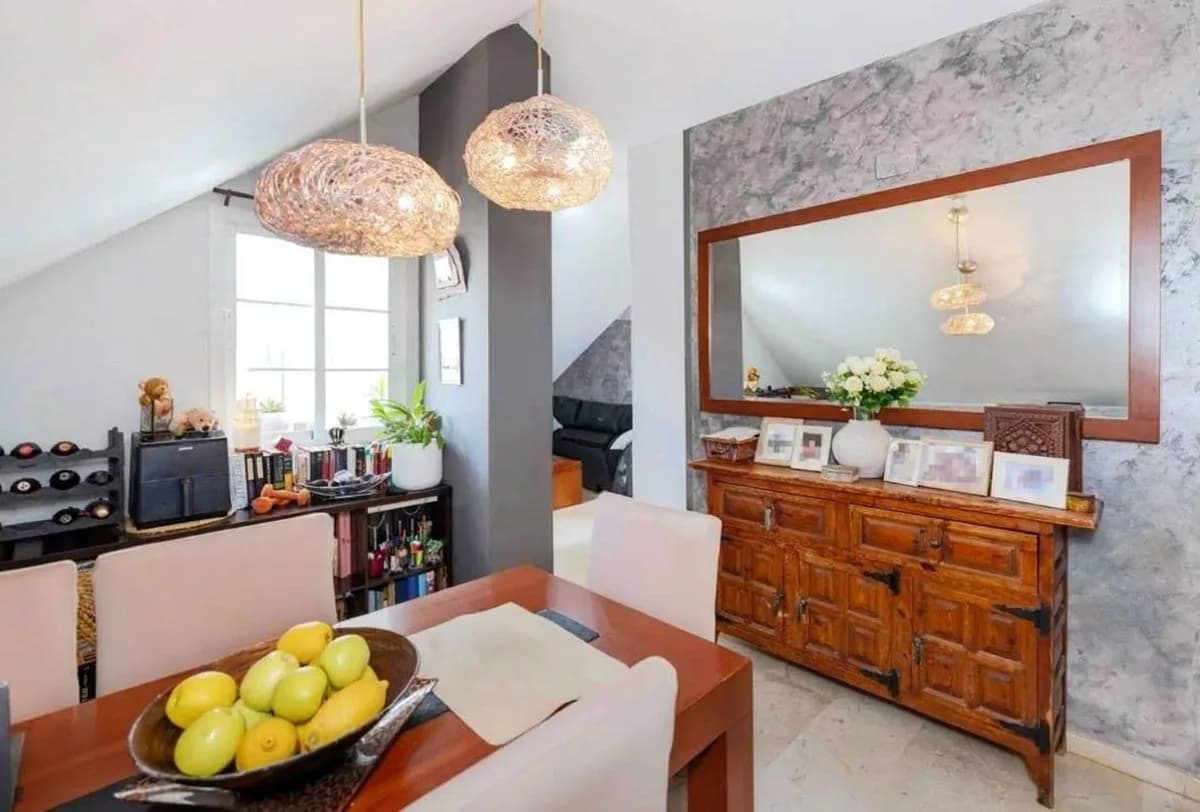3 Bedroom Penthouse for Sale in Estepona, Málaga - Image 2