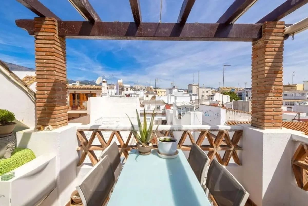 3 Bedroom Penthouse for Sale in Estepona, Málaga - Image 5