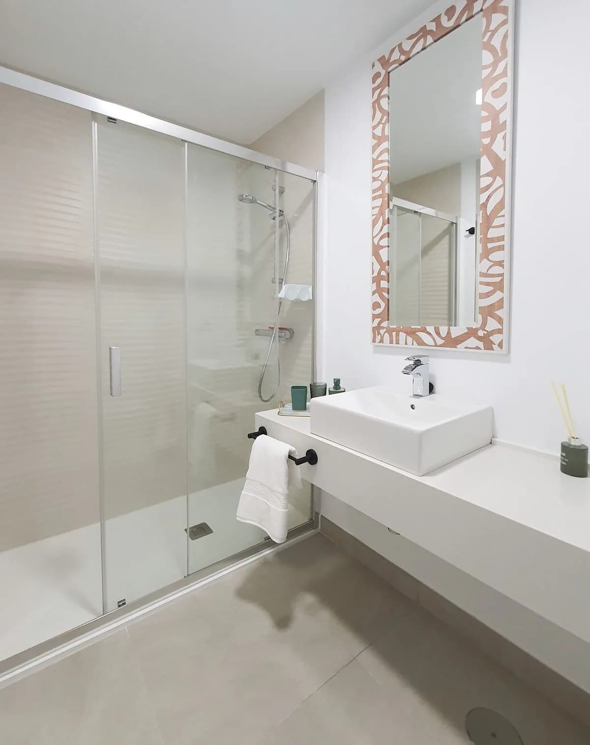 2 Bedroom Penthouse Duplex for Sale in Estepona, Málaga - Image 7