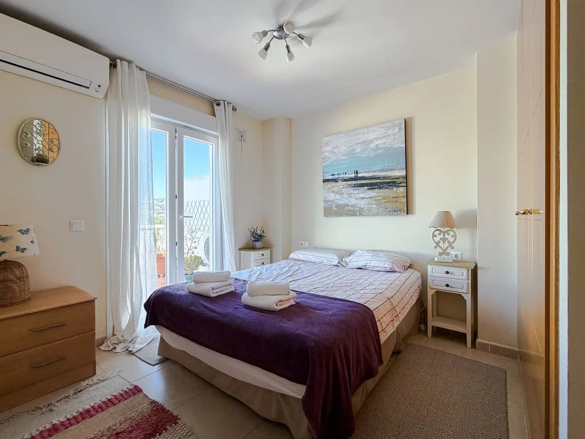 3 Bedroom Penthouse for Sale in La Campana, Málaga - Image 5