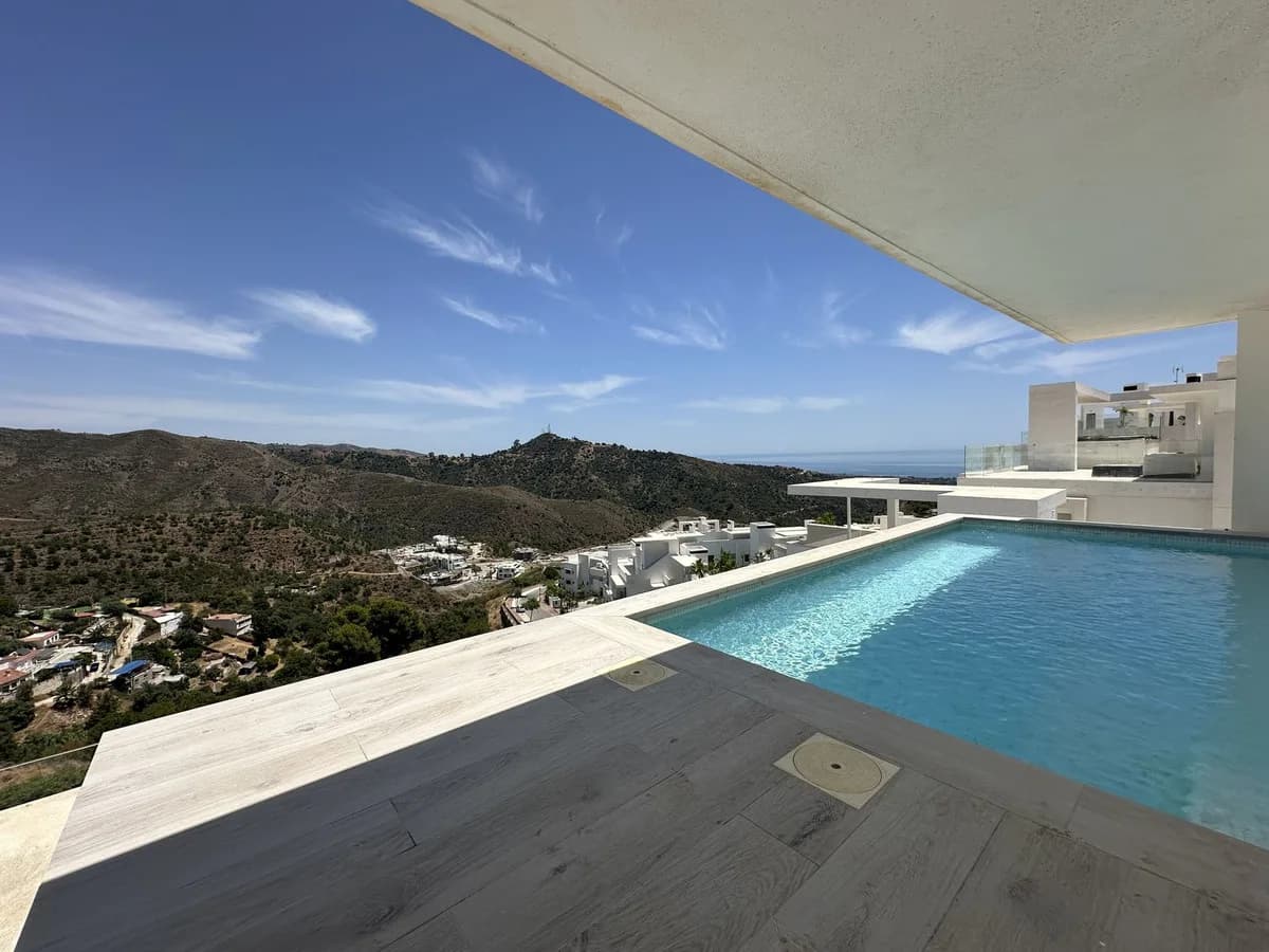3 Bedroom Penthouse Duplex for Sale in Ojén, Málaga - Image 2