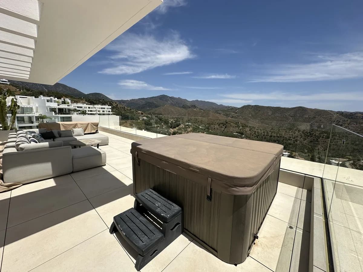 3 Bedroom Penthouse Duplex for Sale in Ojén, Málaga - Image 8