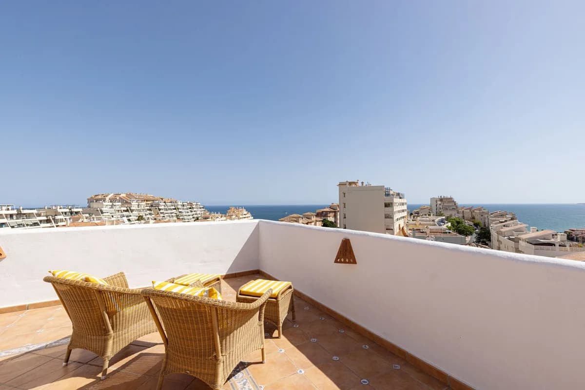 3 Bedroom Penthouse for Sale in Torrequebrada, Málaga - Image 7