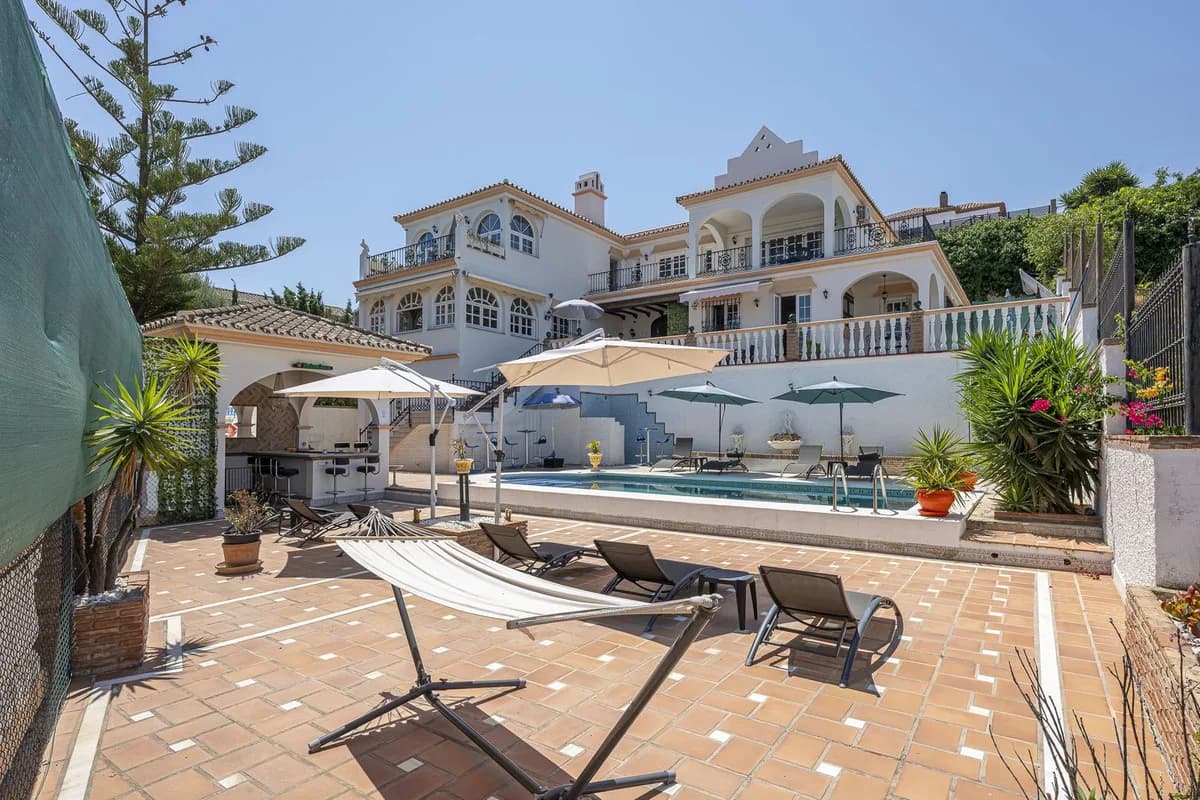 5 Bedroom Detached Villa for Sale in Mijas, Málaga - Image 5