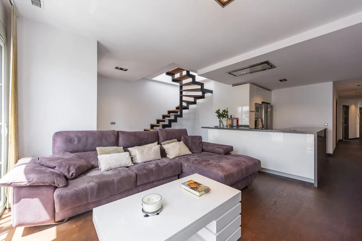 3 Bedroom Penthouse Duplex for Sale in San Pedro de Alcántara, Málaga - Image 8