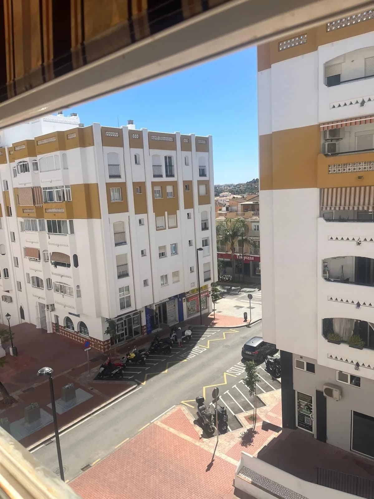 1 Bedroom Middle Floor Apartment for Sale in Arroyo de la Miel, Málaga - Image 9