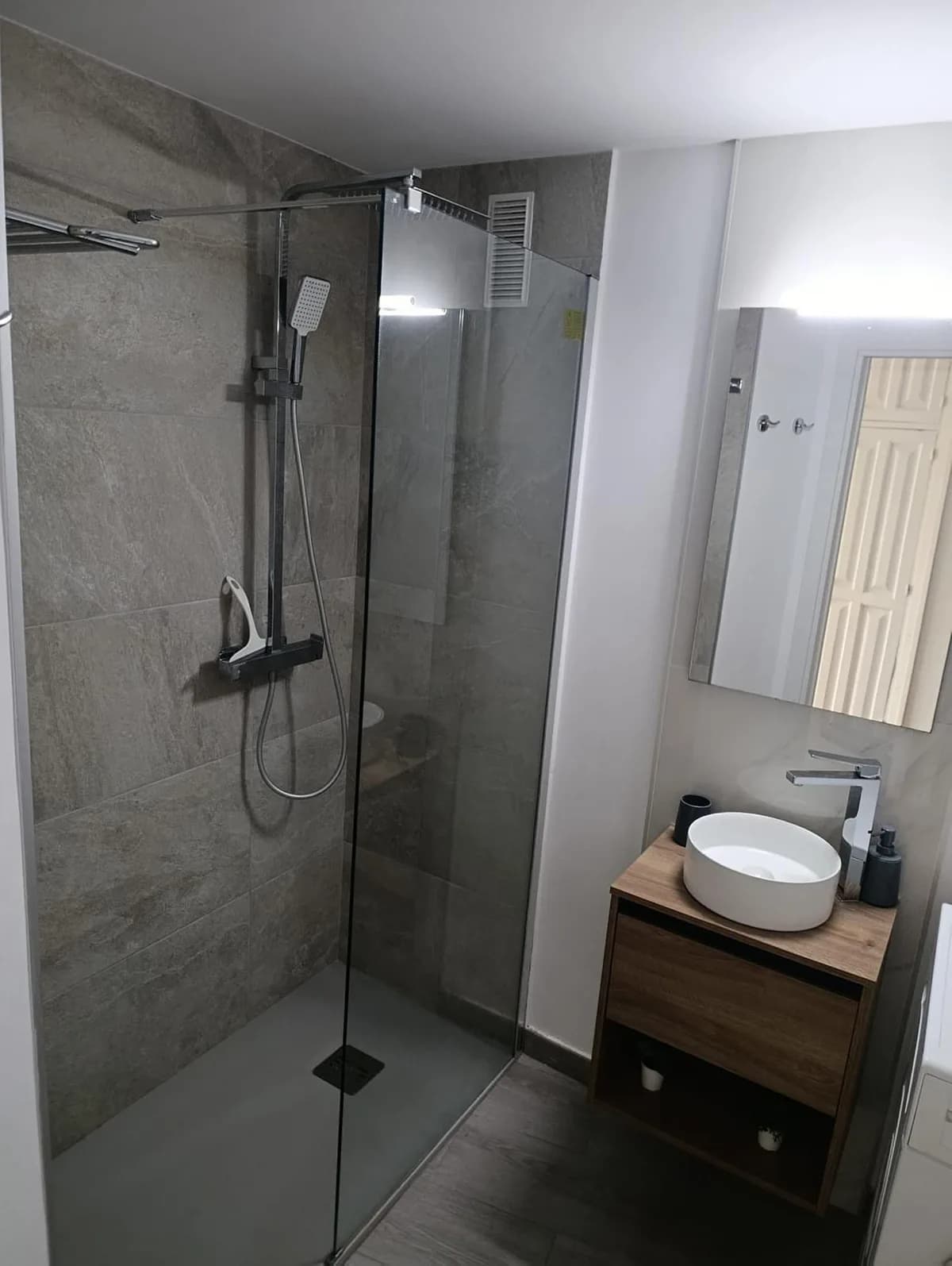 Middle Floor Studio for Sale in Mijas Costa, Málaga - Image 4
