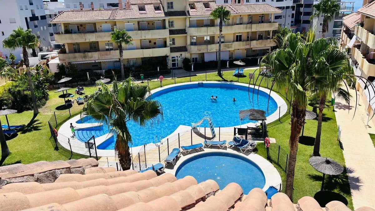 2 Bedroom Penthouse for Sale in Manilva, Málaga