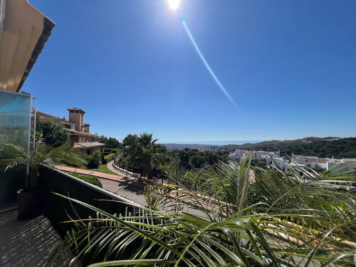 4 Bedroom Townhouse for Sale in La Mairena, Málaga - Image 2